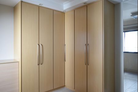 Apartamento à venda com 136m², 3 quartos e 2 vagasSuíte 2