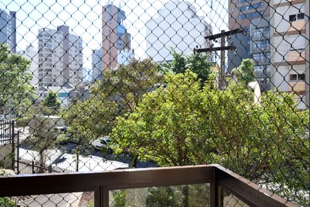 Apartamento à venda com 136m², 3 quartos e 2 vagasVista da Varanda da Suíte 1