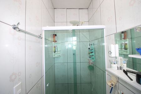 Casa à venda com 180m², 3 quartos e 3 vagasBanheiro 2