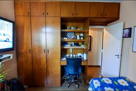 Quarto 1 de apartamento à venda com 3 quartos, 68m² em Tijuca, Rio de Janeiro