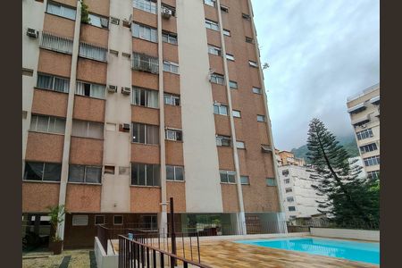 Apartamento à venda com 95m², 3 quartos e 2 vagasFachada e portaria
