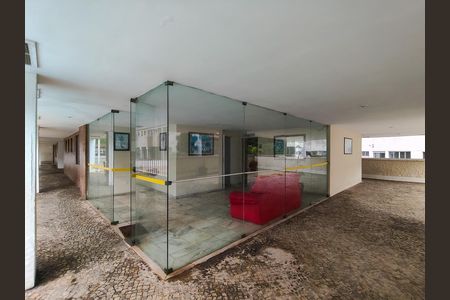 Apartamento à venda com 95m², 3 quartos e 2 vagasFachada e portaria