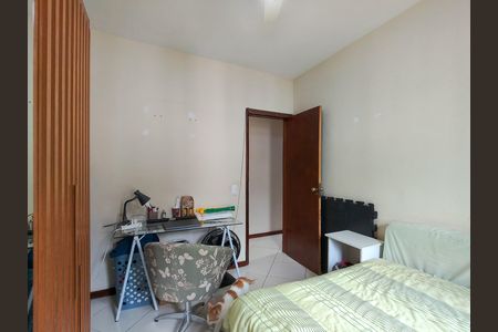 Apartamento à venda com 95m², 3 quartos e 2 vagasQuarto 2