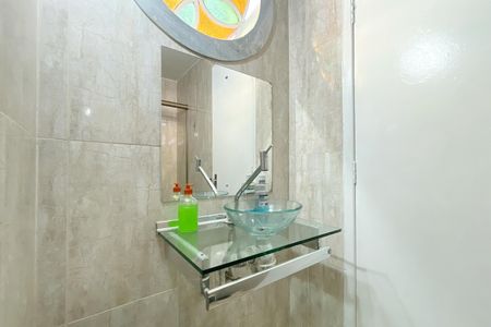Apartamento à venda com 123m², 3 quartos e 1 vaga Apartamento à venda com 123m², 3 quartos e 1 vagaBanheiro da Suíte 1