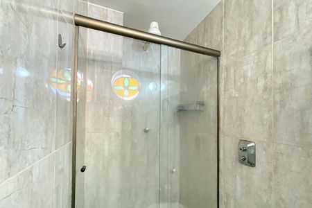 Apartamento à venda com 123m², 3 quartos e 1 vaga Apartamento à venda com 123m², 3 quartos e 1 vagaBanheiro da Suíte 1