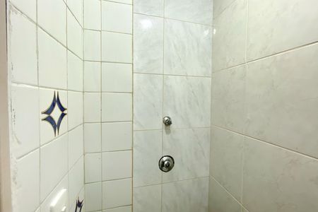 Banheiro de serviço de apartamento à venda com 3 quartos, 123m² em Nova Suíça, Belo Horizonte