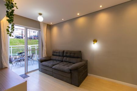 Sala de apartamento para alugar com 2 quartos, 62m² em Bairro Nakamura Park, Cotia
