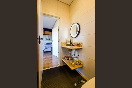 Casa de condomínio para alugar com 509m², 4 quartos e 6 vagas Casa de condomínio para alugar com 509m², 4 quartos e 6 vagasBanheiro da Suíte 2
