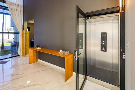 Casa de condomínio para alugar com 509m², 4 quartos e 6 vagas Casa de condomínio para alugar com 509m², 4 quartos e 6 vagasElevador