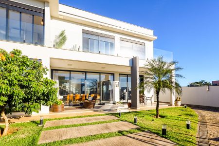Casa de condomínio para alugar com 509m², 4 quartos e 6 vagas Casa de condomínio para alugar com 509m², 4 quartos e 6 vagasFachada Interna