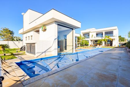 Casa de condomínio para alugar com 509m², 4 quartos e 6 vagas Casa de condomínio para alugar com 509m², 4 quartos e 6 vagasPiscina