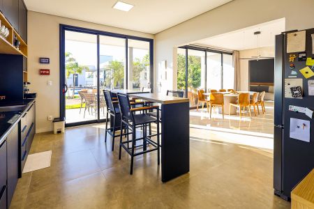 Casa de condomínio para alugar com 509m², 4 quartos e 6 vagas Casa de condomínio para alugar com 509m², 4 quartos e 6 vagasCozinha