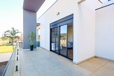 Casa de condomínio para alugar com 509m², 4 quartos e 6 vagas Casa de condomínio para alugar com 509m², 4 quartos e 6 vagasSuite sacada