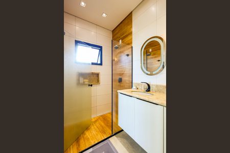 Casa de condomínio para alugar com 509m², 4 quartos e 6 vagas Casa de condomínio para alugar com 509m², 4 quartos e 6 vagasBanheiro Suite master
