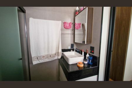 Casa de condomínio para alugar com 138m², 3 quartos e 2 vagasBanheiro