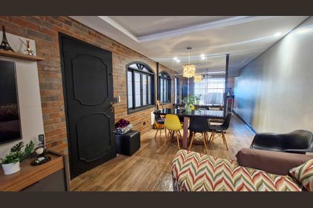 Casa de condomínio para alugar com 138m², 3 quartos e 2 vagasSala