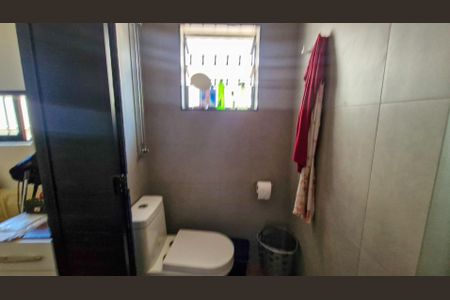Casa de condomínio para alugar com 138m², 3 quartos e 2 vagasBanheiro