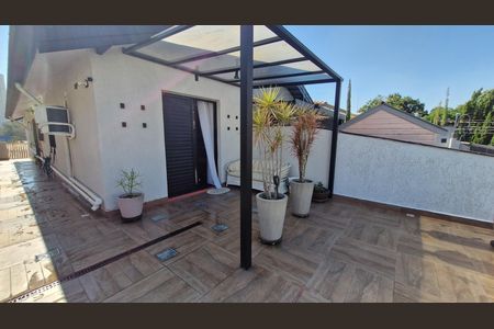 Casa de condomínio para alugar com 138m², 3 quartos e 2 vagasLaje