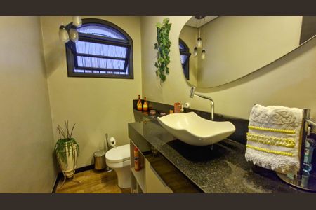 Casa de condomínio para alugar com 138m², 3 quartos e 2 vagasBanheiro