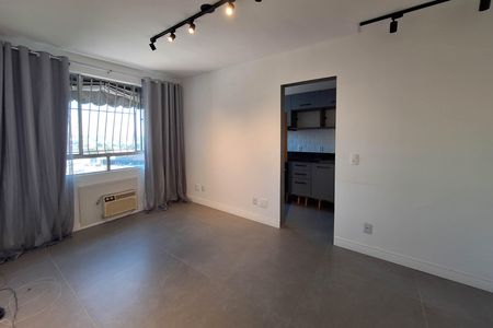 Sala de apartamento à venda com 2 quartos, 63m² em São Lourenço, Niterói