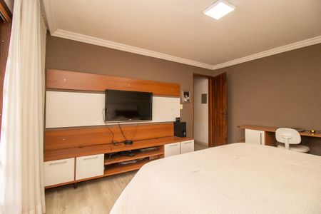 Casa à venda com 360m², 3 quartos e 5 vagasQuarto 3 - Suíte