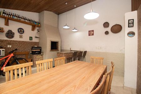Casa à venda com 360m², 3 quartos e 5 vagasÁrea comum - Churrasqueira