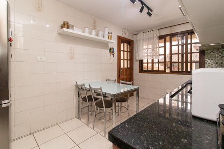 Casa à venda com 360m², 3 quartos e 5 vagasCozinha - Armários