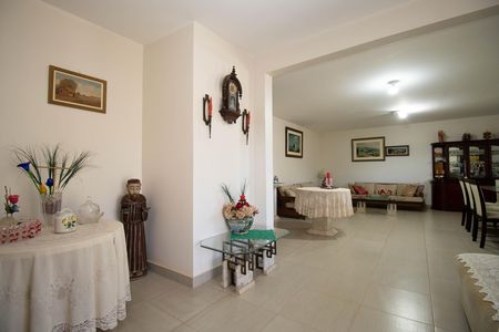 Casa de condomínio para alugar com 450m², 3 quartos e 4 vagas Casa de condomínio para alugar com 450m², 3 quartos e 4 vagasSala 1