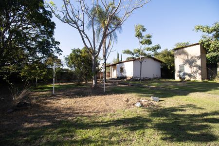 Quintal de casa de condomínio para alugar com 3 quartos, 450m² em Jardim Botânico, Brasília