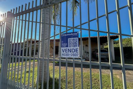 Casa de condomínio para alugar com 450m², 3 quartos e 4 vagas Casa de condomínio para alugar com 450m², 3 quartos e 4 vagasPlaca