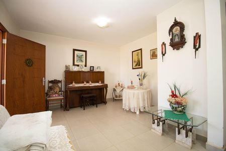 Casa de condomínio para alugar com 450m², 3 quartos e 4 vagas Casa de condomínio para alugar com 450m², 3 quartos e 4 vagasSala 1