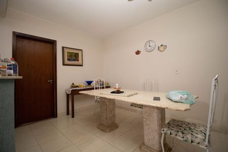 Casa de condomínio para alugar com 450m², 3 quartos e 4 vagas Casa de condomínio para alugar com 450m², 3 quartos e 4 vagasSala 3