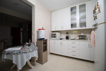 Casa de condomínio para alugar com 450m², 3 quartos e 4 vagas Casa de condomínio para alugar com 450m², 3 quartos e 4 vagasCozinha