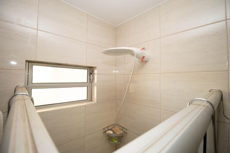 Casa de condomínio para alugar com 450m², 3 quartos e 4 vagas Casa de condomínio para alugar com 450m², 3 quartos e 4 vagasBanheiro da Suíte 3
