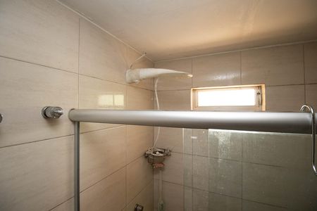 Banheiro da Suíte 2 de casa de condomínio para alugar com 3 quartos, 450m² em Jardim Botânico, Brasília
