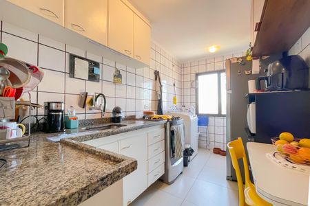 Apartamento à venda com 45m², 2 quartos e 1 vaga Apartamento à venda com 45m², 2 quartos e 1 vagaCozinha e Área de Serviço