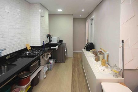 Apartamento à venda com 40m², 2 quartos e 1 vaga Apartamento à venda com 40m², 2 quartos e 1 vagaCozinha e Área de Serviço