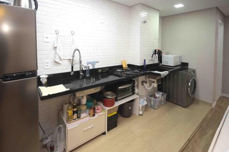 Apartamento à venda com 40m², 2 quartos e 1 vaga Apartamento à venda com 40m², 2 quartos e 1 vagaCozinha e Área de Serviço