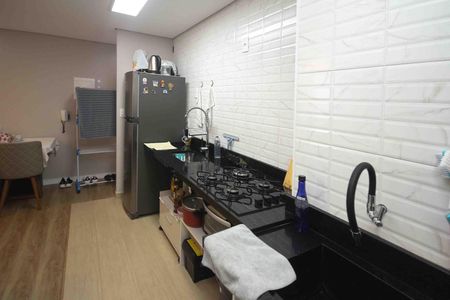 Apartamento à venda com 40m², 2 quartos e 1 vaga Apartamento à venda com 40m², 2 quartos e 1 vagaCozinha e Área de Serviço