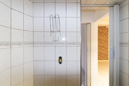 Casa para alugar com 100m², 3 quartos e 2 vagasBanheiro social 2