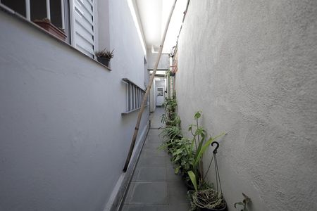 Casa à venda com 90m², 2 quartos e 2 vagasCorredor