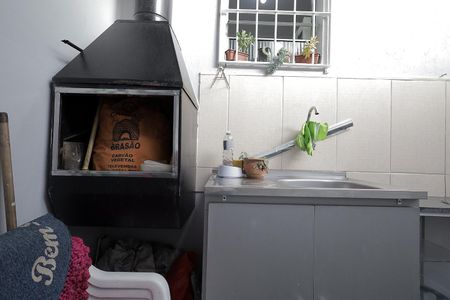 Casa à venda com 90m², 2 quartos e 2 vagasCorredor e Churrasqueira