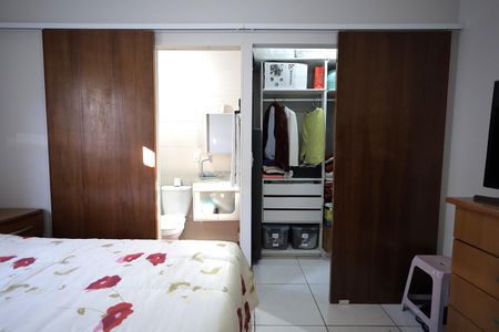 Casa à venda com 90m², 2 quartos e 2 vagasQuarto Suíte