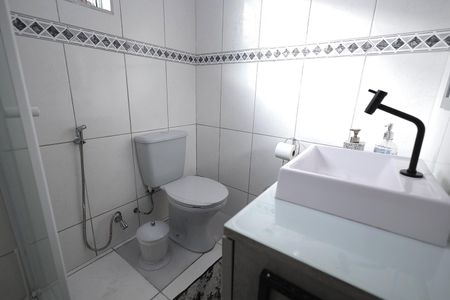 Casa à venda com 90m², 2 quartos e 2 vagasBanheiro