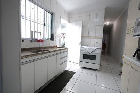 Casa à venda com 90m², 2 quartos e 2 vagasCozinha