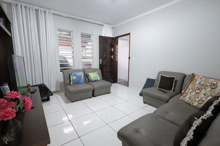 Casa à venda com 90m², 2 quartos e 2 vagasSala