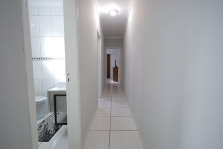 Casa à venda com 90m², 2 quartos e 2 vagasCorredor
