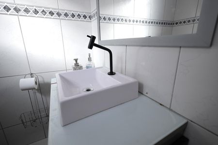 Casa à venda com 90m², 2 quartos e 2 vagasBanheiro