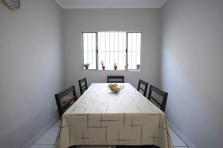 Casa à venda com 90m², 2 quartos e 2 vagasSala de Jantar