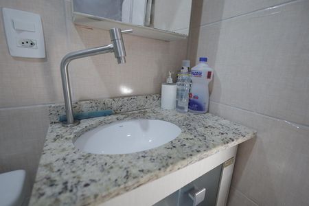 Casa à venda com 90m², 2 quartos e 2 vagasBanheiro Suíte